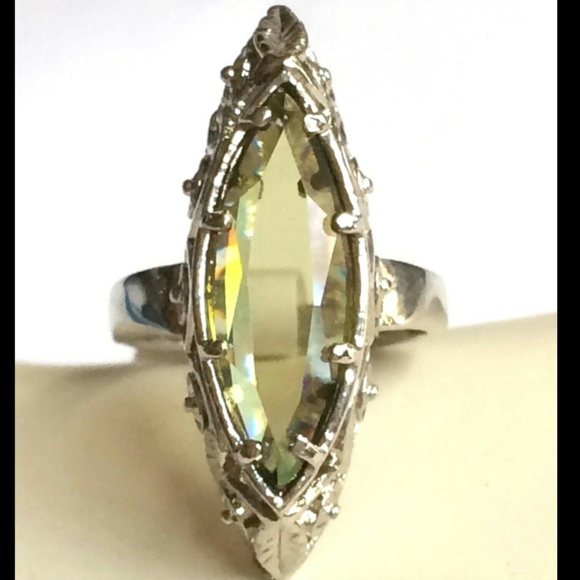 Vintage Art Deco Cocktail Ring Marquis Green Cubic Zirconia Peridot Size 9 - Picture 5 of 8
